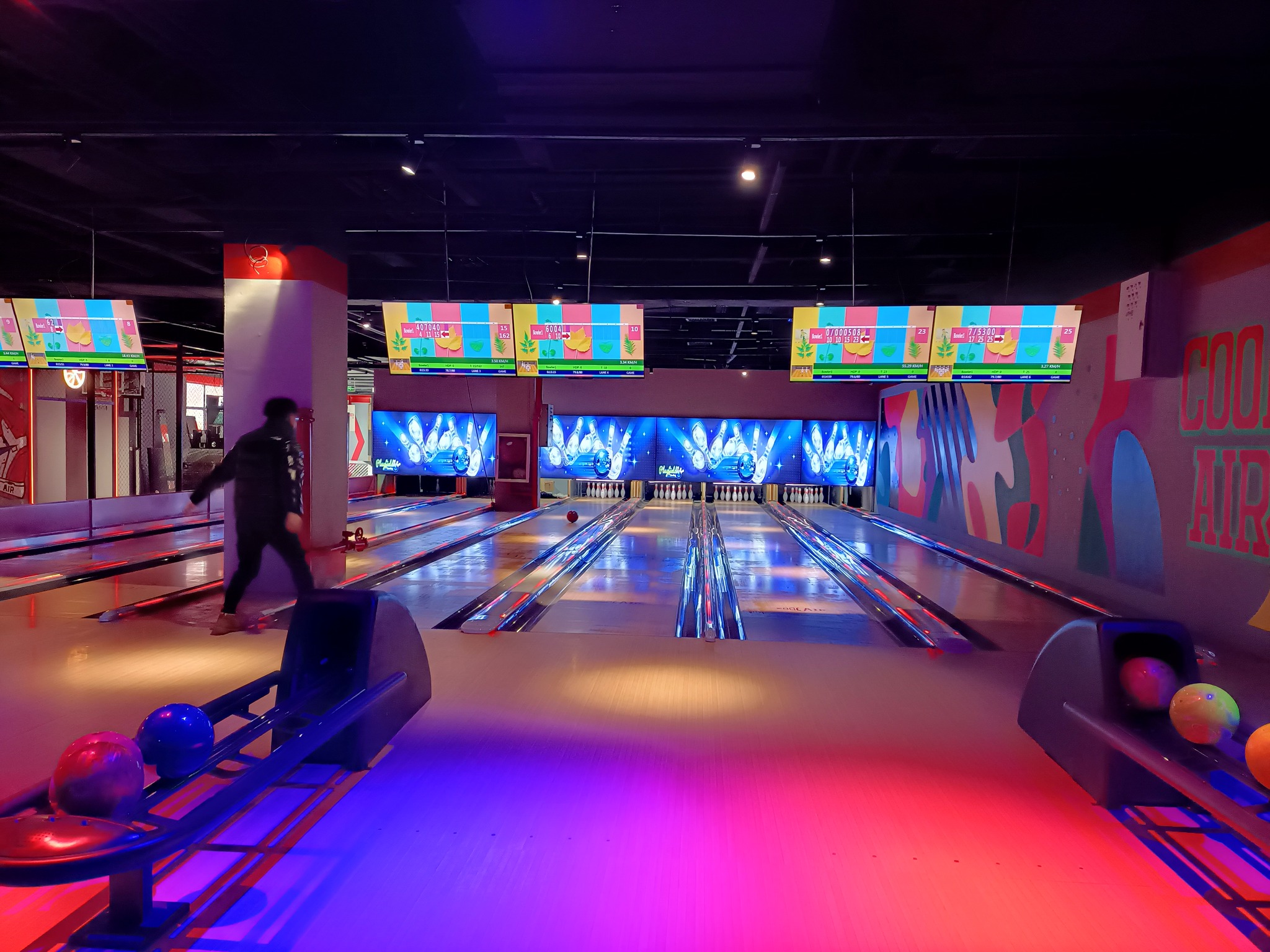 bowling alley equipment, bowling alley, bowling lane, string bowling