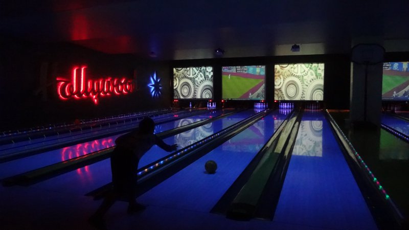 4 Lanes New Bowling Alley-Chile